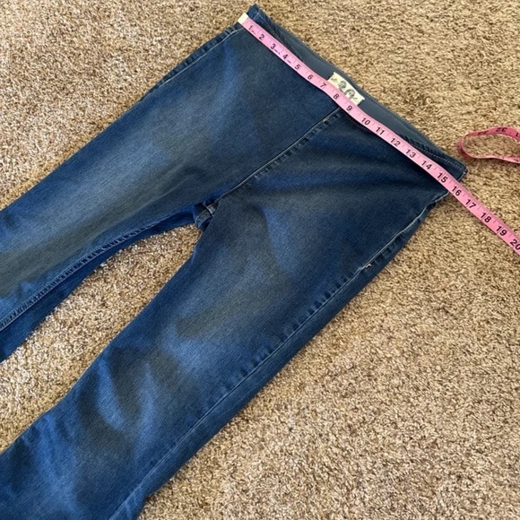 Free People We The Free Penny Pull-On Flare Jeans 
size 30 - Picture 12 of 12